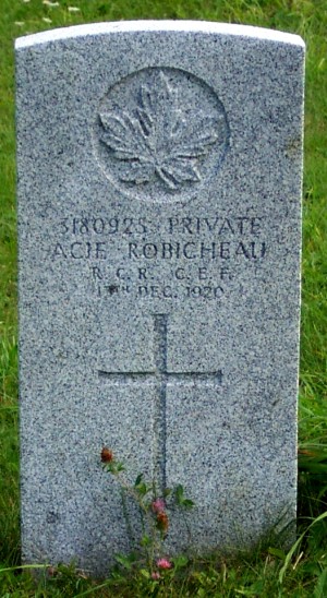 CWGC headstone for Pte Acie Robicheau