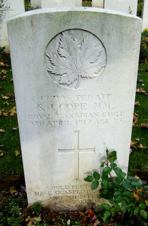 CWGC headstone for Pte Sydney Cope