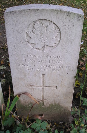 CWGC headstone for Pte Thomas McLean