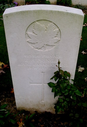 CWGC headstone for Pte Ernest Pringle
